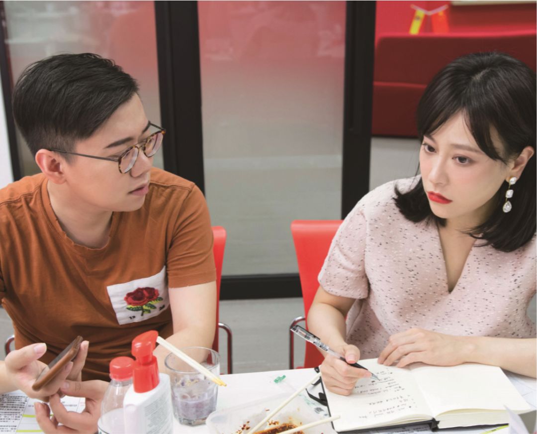 对于主播们来说，“工资翻十倍”也是种痛苦