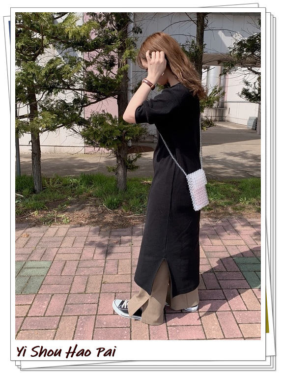 搭配休闲裙小黑鞋女款,连衣小黑裙搭配的小白鞋