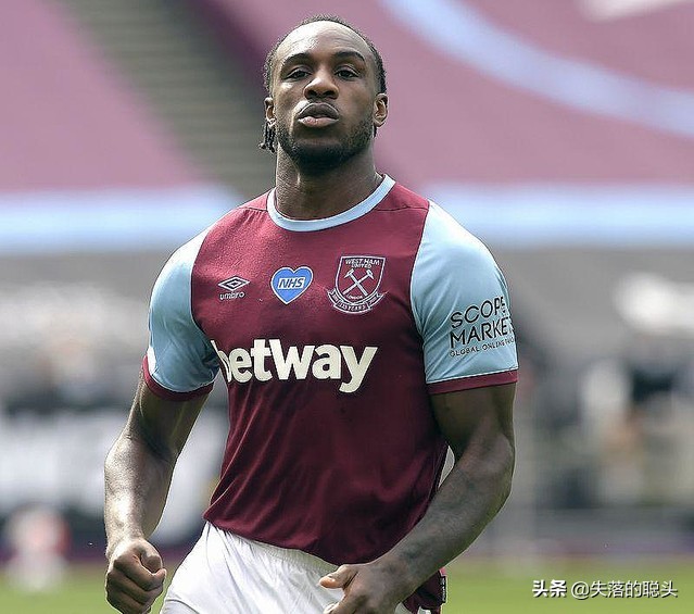 足球运动员增肌有什么弊端,足球运动员肌肉膨胀