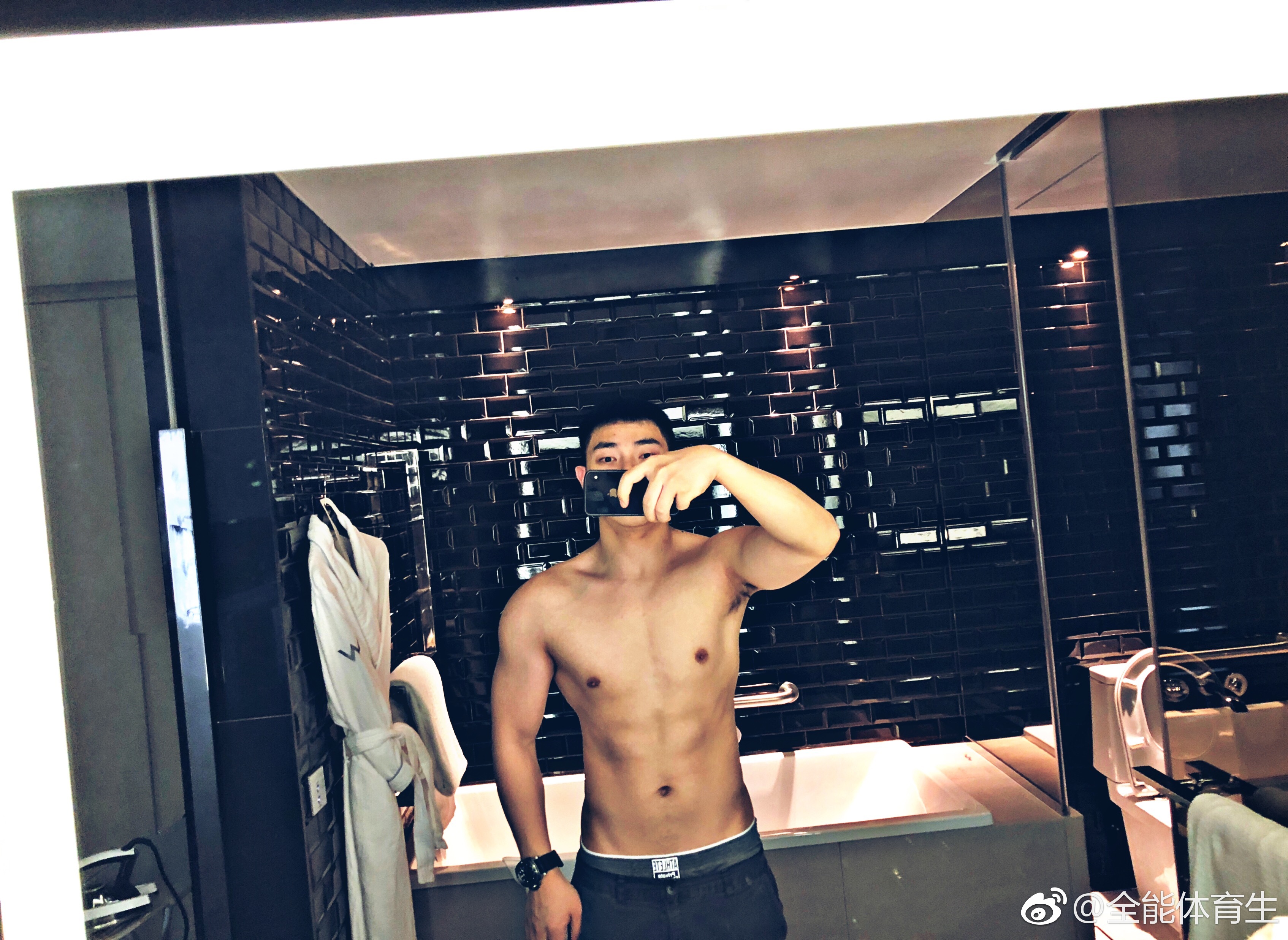 男生私密处穿着你们懂多少——男孩子的短裤来了