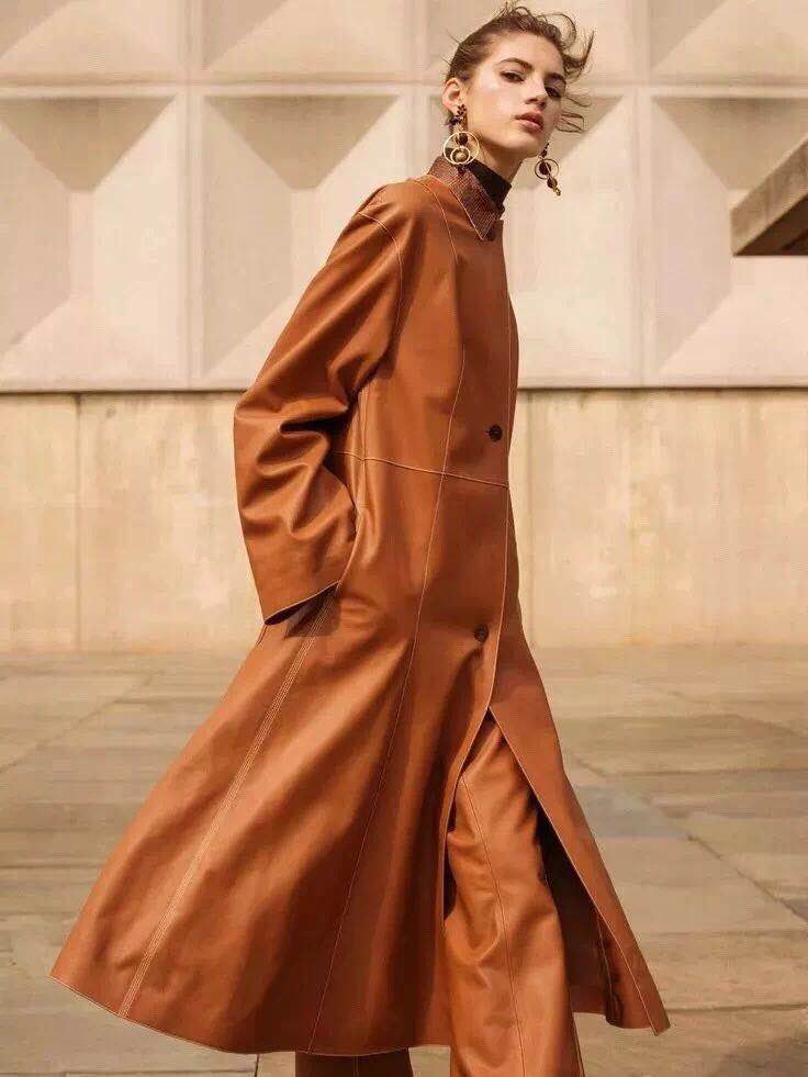 秋季款皮衣大气磅礴时髦休闲,春季皮衣的穿搭男款