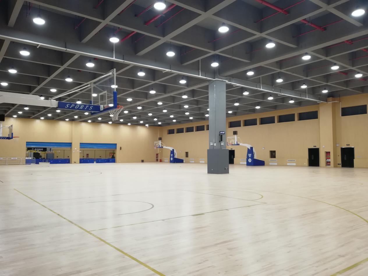 渣叔携手阿诺德荣膺月最佳！灯光球场照明选择，需考虑哪些因素？