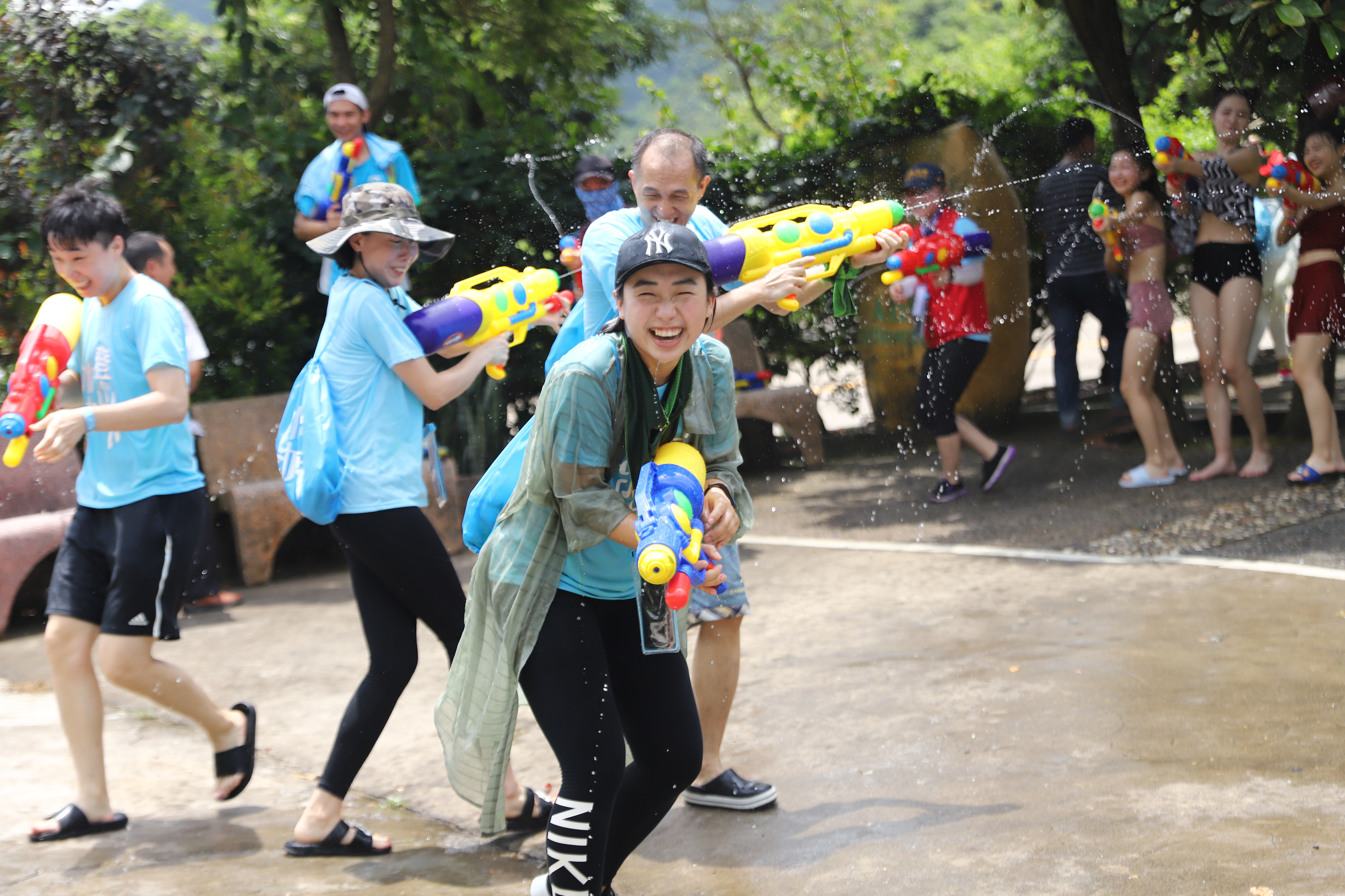 好看又好玩的表情包都在哪找,清凉的表情包动图