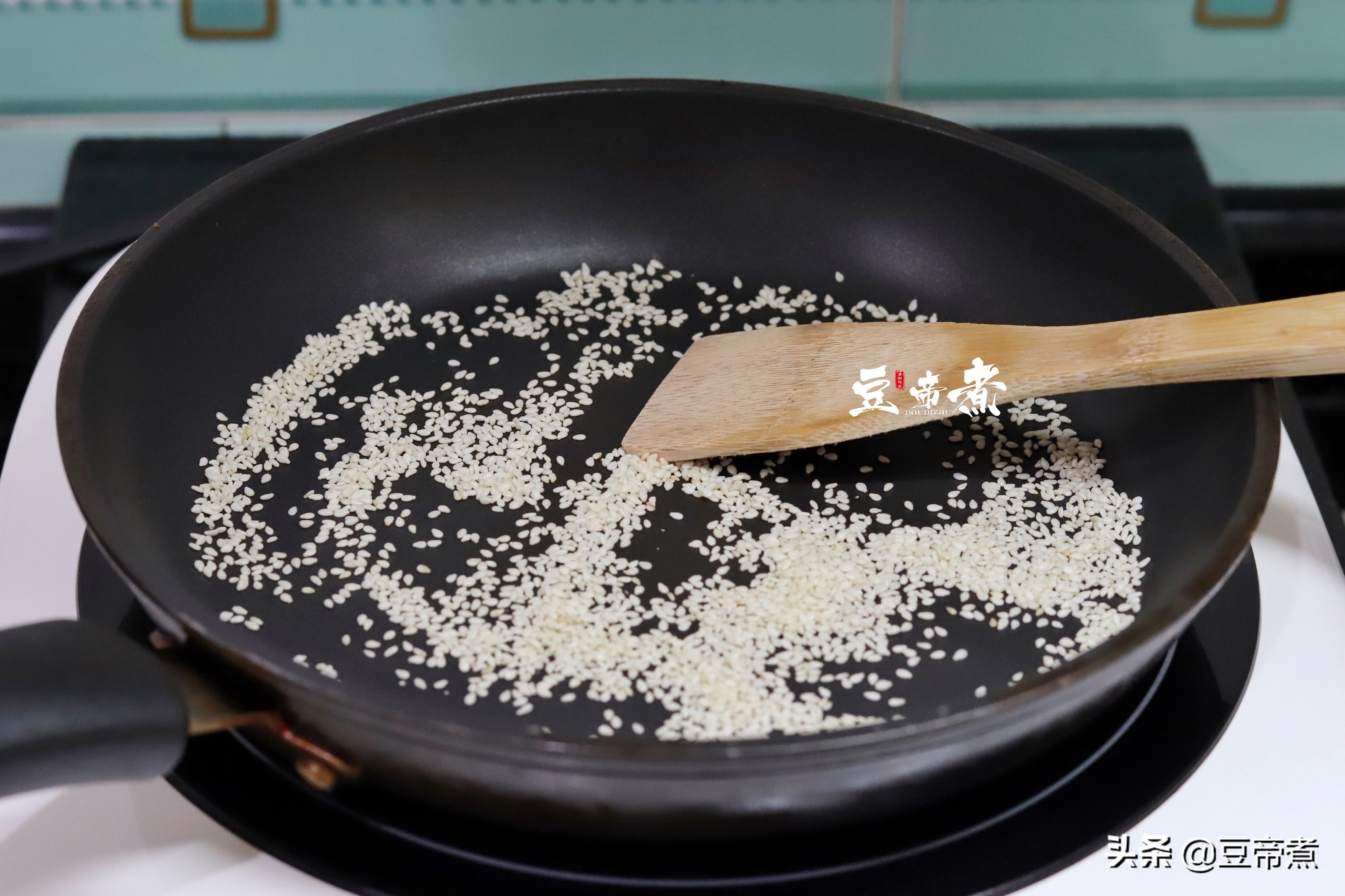 湖南糖油粑粑做法过程,湖南糖油粑粑的做法和配料