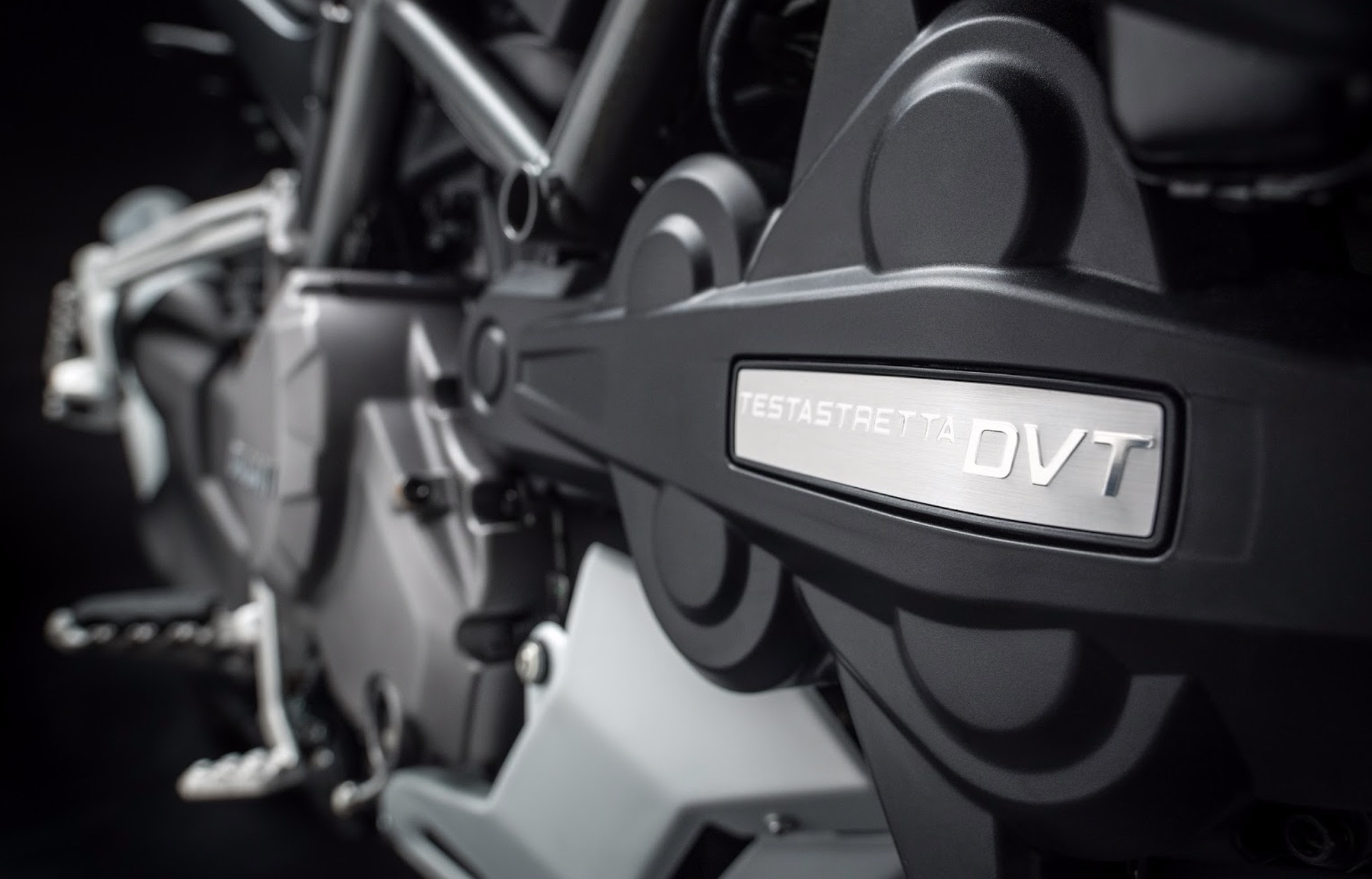 杜卡迪全新巡航版大魔鬼xdiavel,杜卡迪大魔鬼xdiavel版是自动挡吗