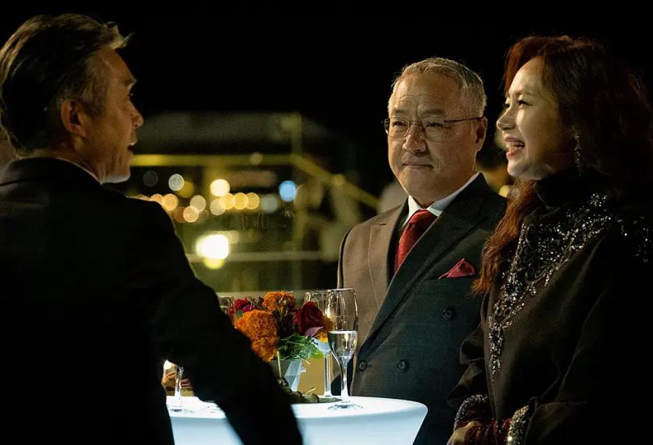 盘点婆婆奇葩事：儿子送儿媳礼物也要管，给孙子吃奇怪的草药