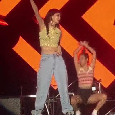 比欧阳娜娜好看的衣服,95后小花欧阳娜娜