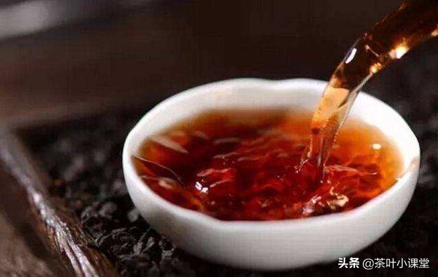 普洱茶生和熟的区别,生普洱茶如何变成熟普洱茶