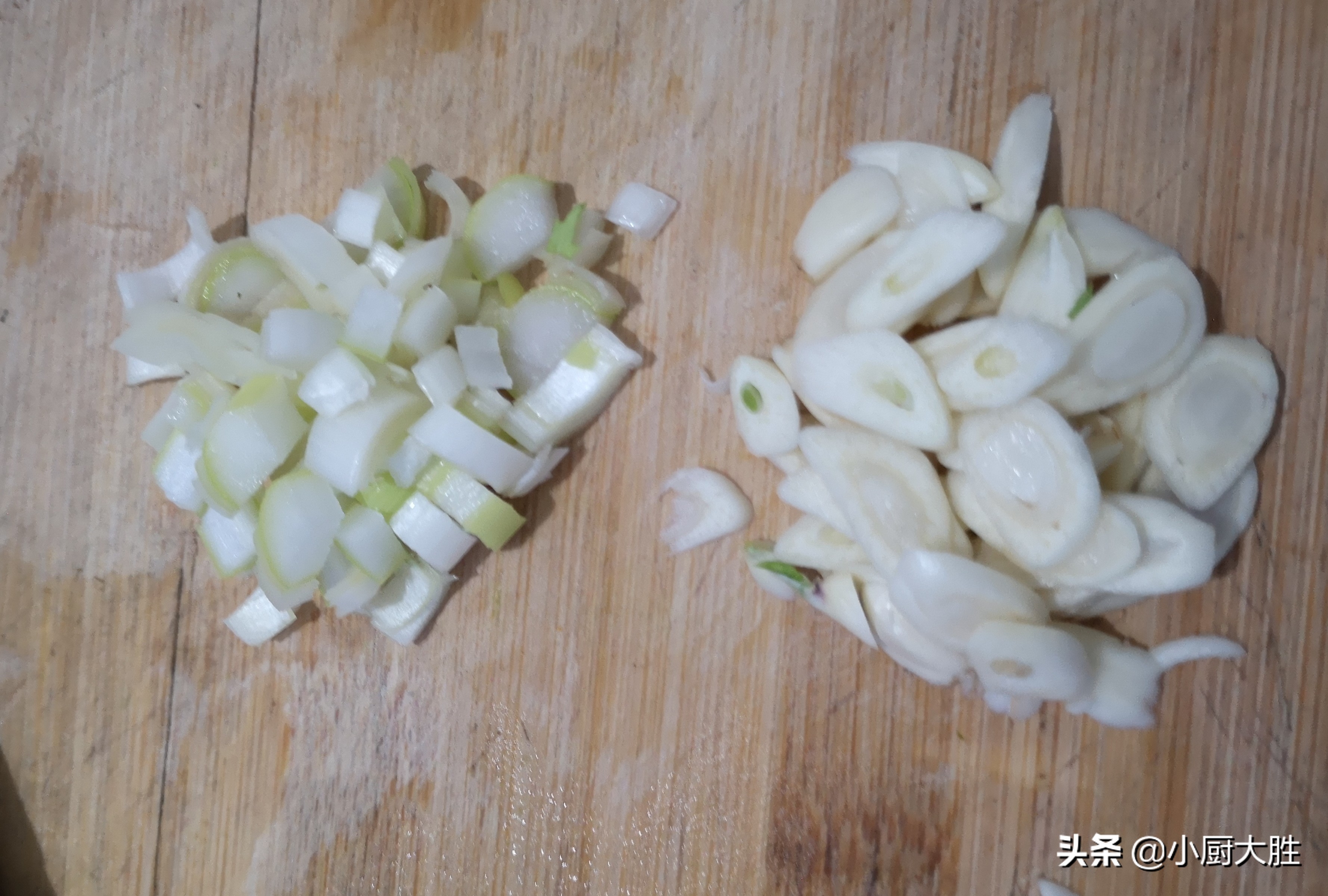 看《都挺好》太上火怎么办？来盘芥末拌苦菊压压惊！