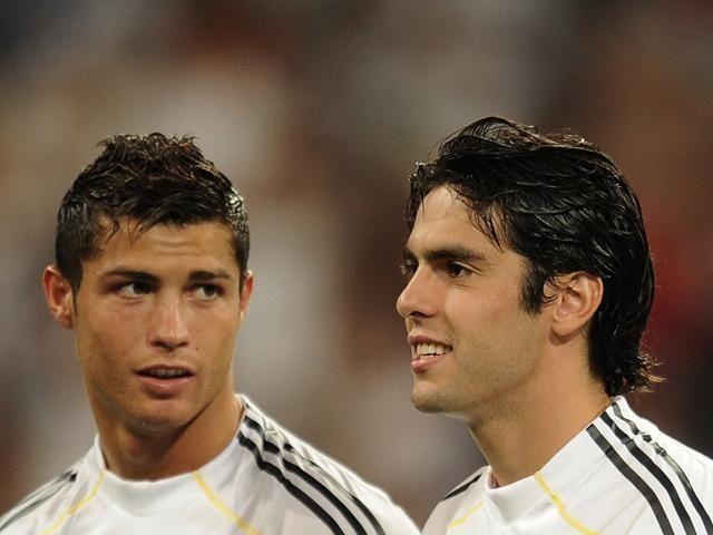 卡卡和c罗最近一次互动,卡卡和c罗踢了几年球