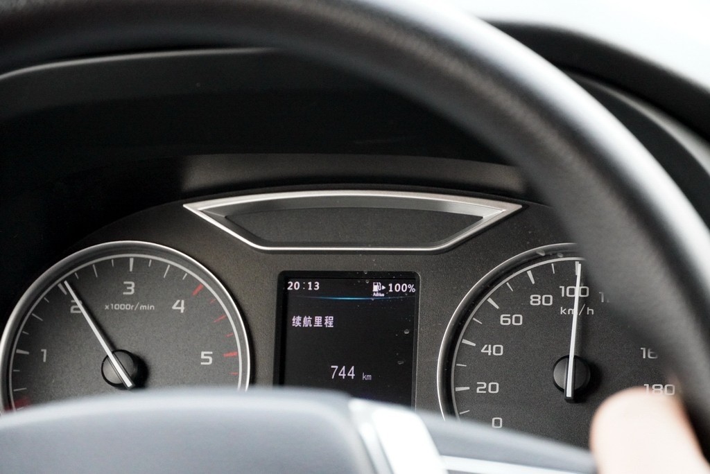 最新款东风日产锐骐6试驾,全新一代郑州日产锐骐6顶配图片