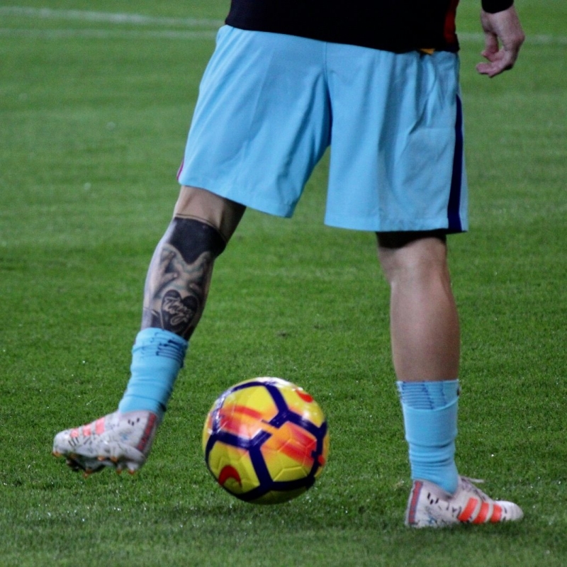 梅西最新纹身曝光,球王梅西的故事电影