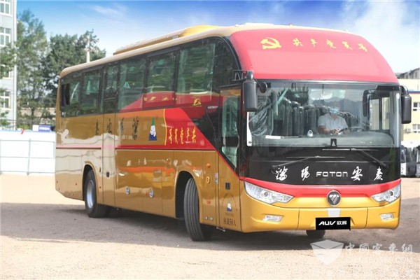 10辆“*产党共**员号”福田欧辉BJ6122交付沈阳安泰旅游公司