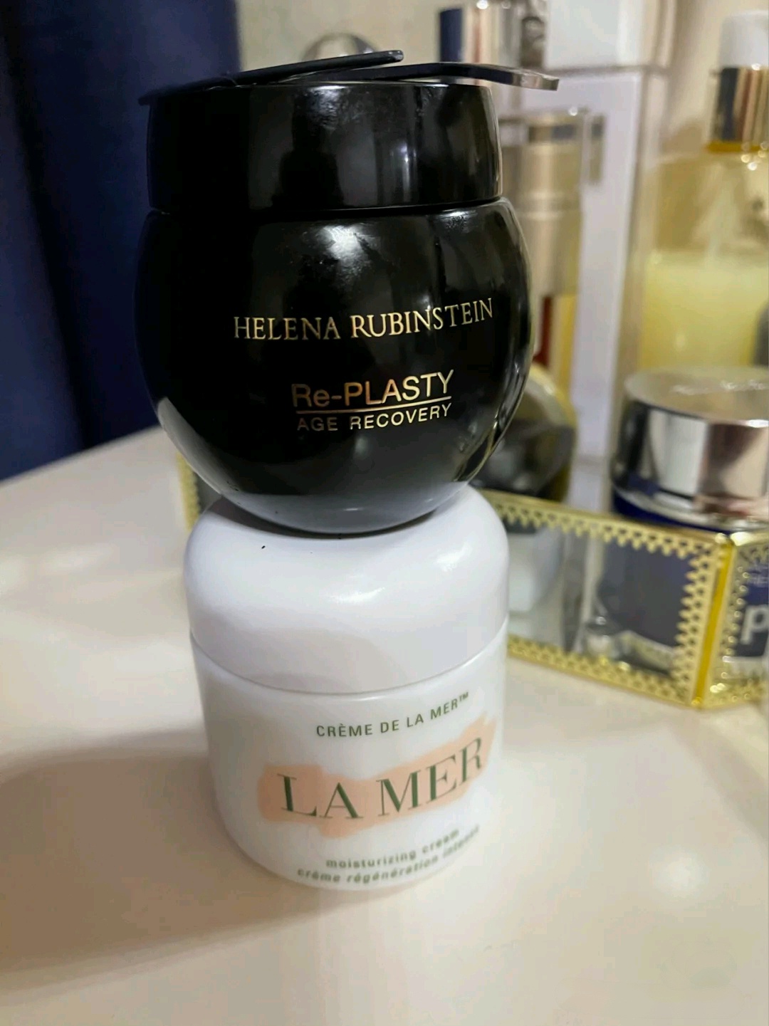 赫莲娜和海蓝之谜是一个品牌吗,赫莲娜和海蓝之谜哪个知名度高