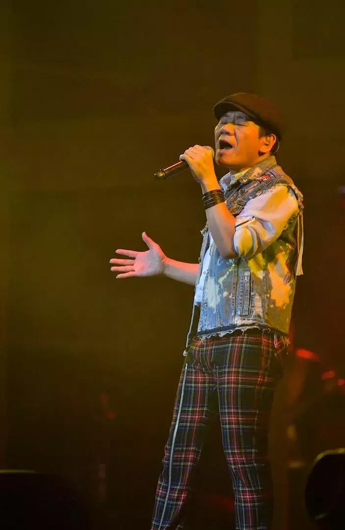 患上抑郁症，抵押住房被银行拍卖，说说你不知道的赵传