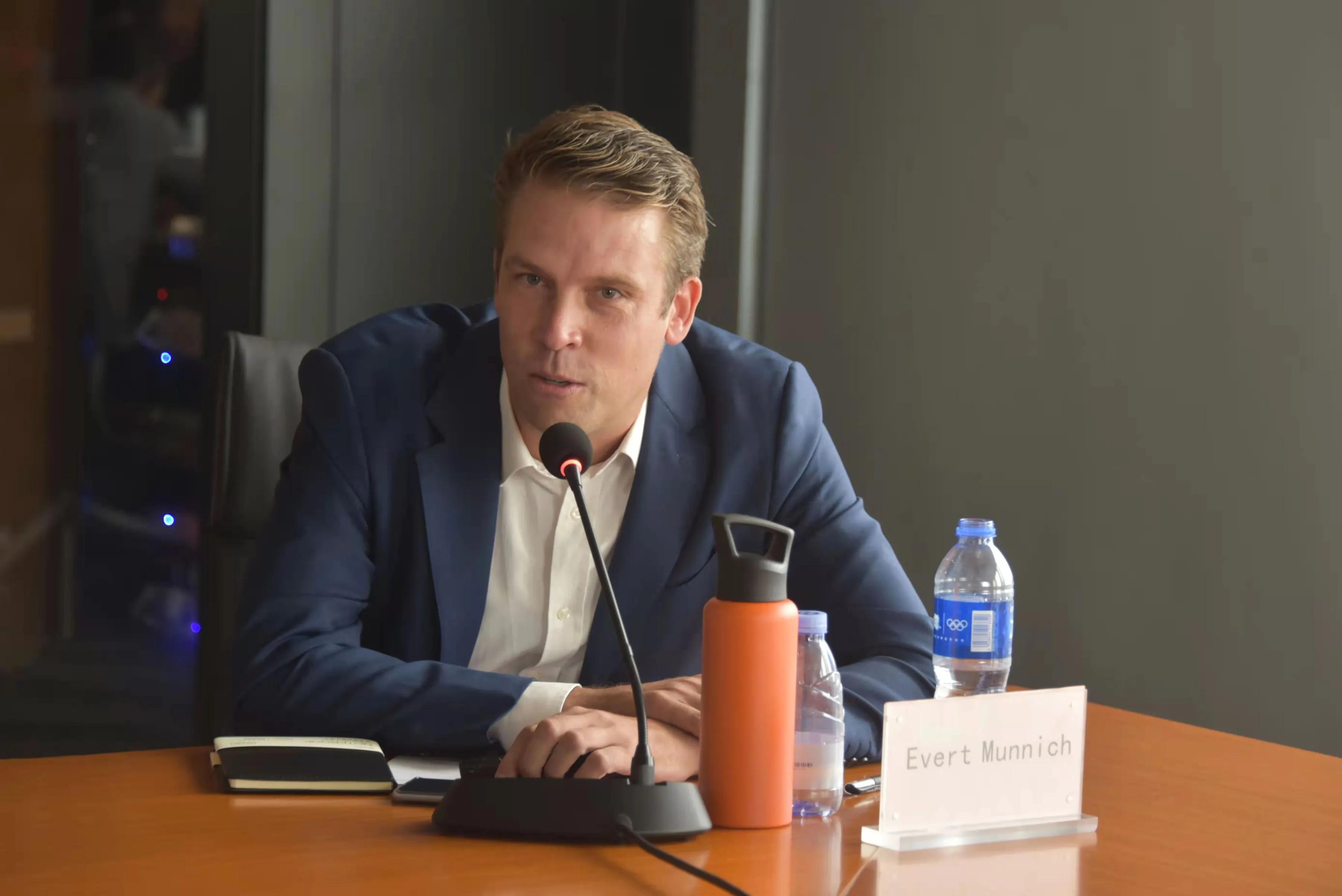 深圳足球交流赛,深圳市青少年足球青训联系方式