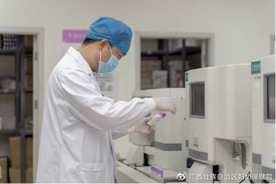 90后医生事迹有感,关于90后白衣天使的事例