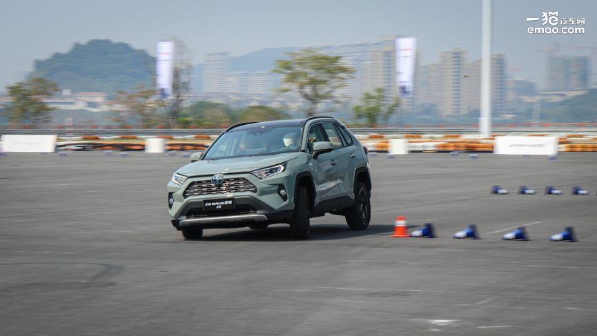 TNGA的革新有多强？试驾一汽丰田全新RAV4