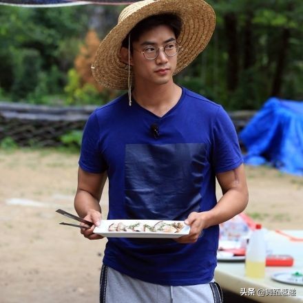 只有当你也变得好才是偶像的力量,第一步努力和偶像靠近