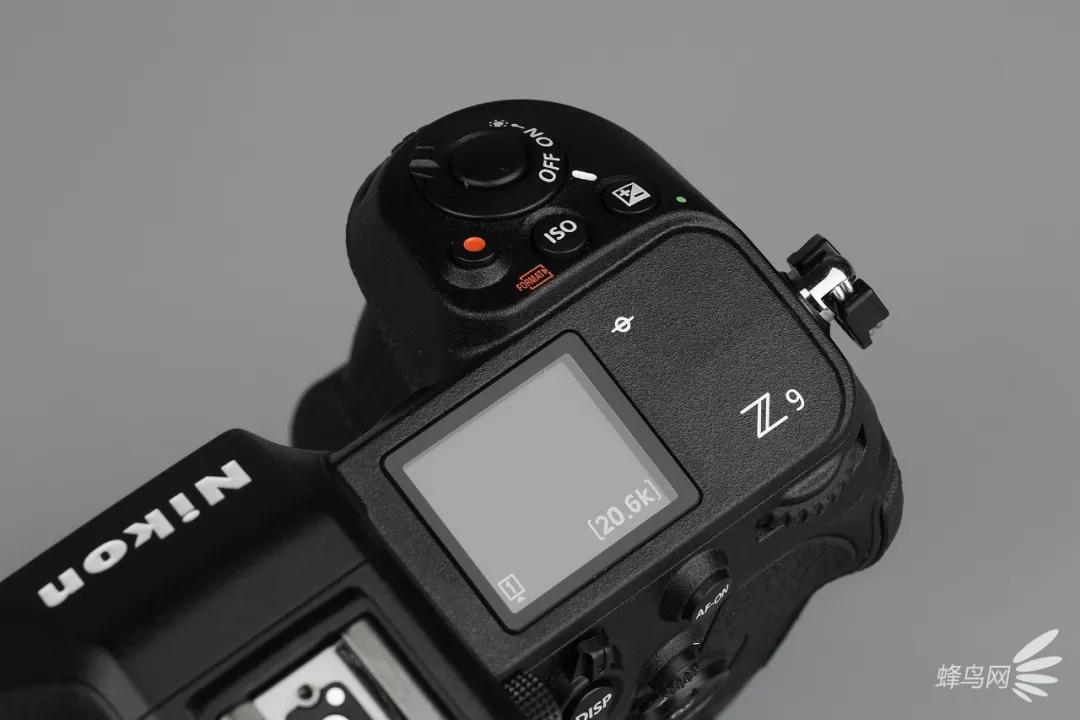 尼康z9旗舰相机详细评测,尼康z9机身的无损变焦功能