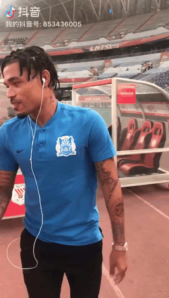 济南小清河南路与二环西路烧烤店,济南烧烤足球队