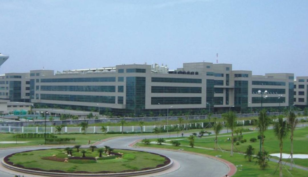 prada企业转型,prada集团是顶级奢侈品集团吗