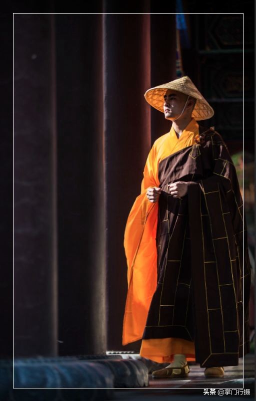 乾隆皇帝的“替僧”为什么叫“元宝和尚”？原来是一跤摔出来的