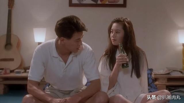 性感女神李丽珍有多撩人！曾在电影中一席白色衬衫迷倒众人