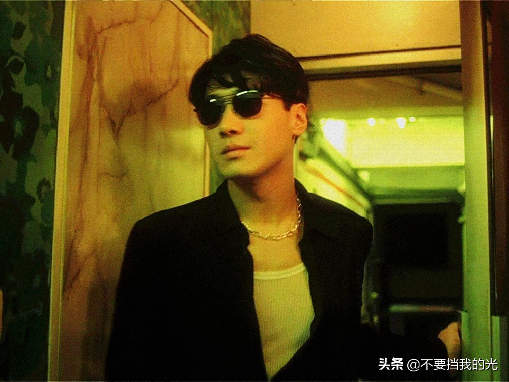 老片重温|《堕落天使》：因为人的感情是很难控制的。