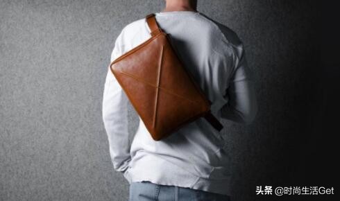 型男穿搭单肩包,单肩包怎么背好看男士