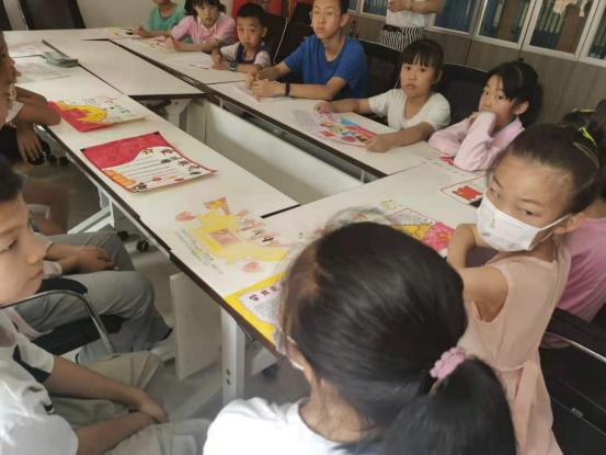 【红色领头晏·幸福晏家坪】晏家坪街道中院社区开展暑期未成年人“学*党**史颂*党**恩”手抄报活动