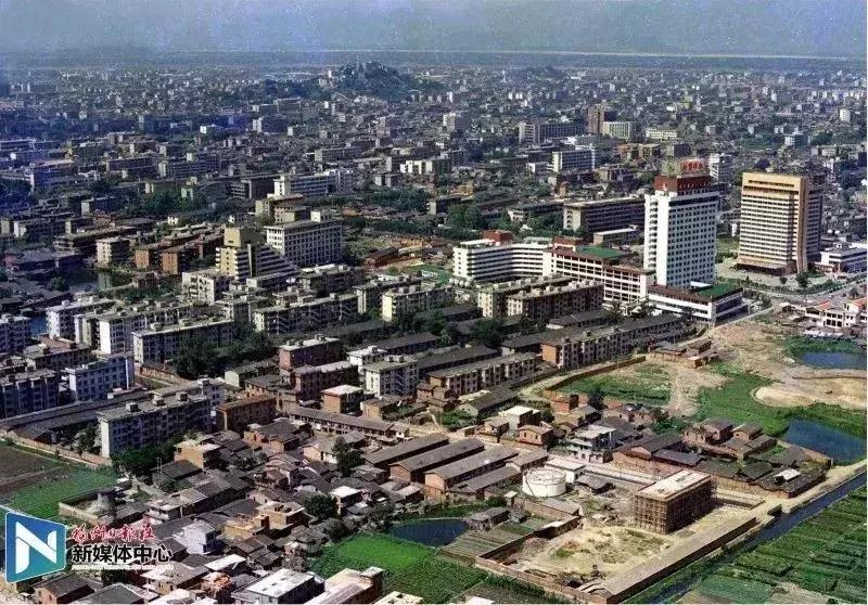 鼓楼网格,临汾鼓楼南大街与南外环十字路口