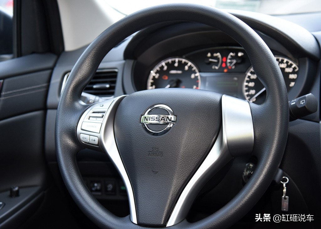 性价比高的汽车日产,日产空间大省油车