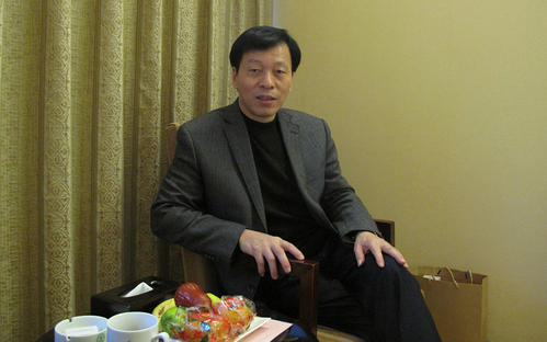 山沟穷小伙，靠一罐粥年入百亿，不忘初心把家乡打导致厦门第一村