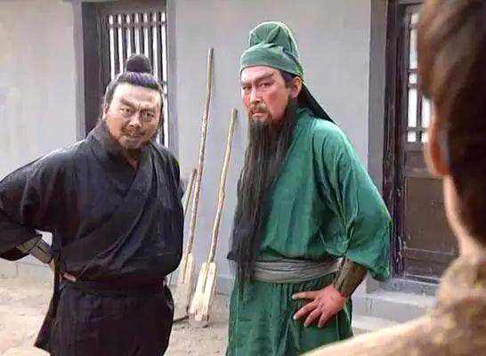 毛主席如何看待关羽？早年很崇拜，后来渐渐持否定态度