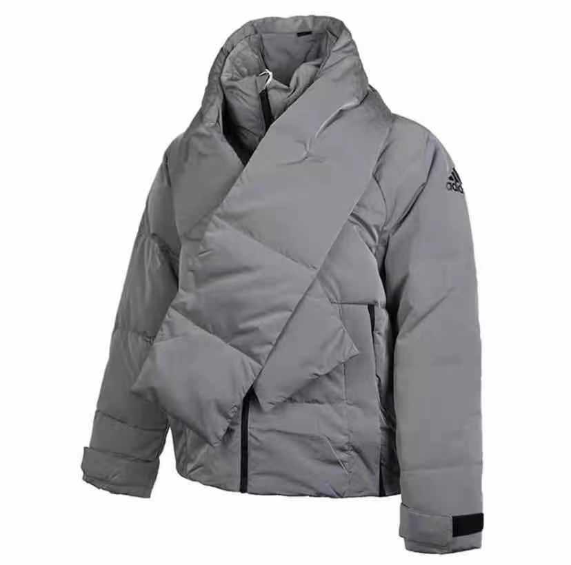 加拿大鹅好看的款,一万多的加拿大鹅羽绒服