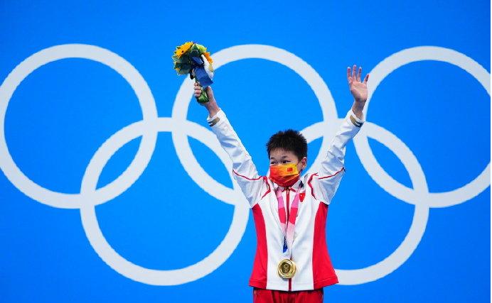 全红婵露出喜剧天赋,全红婵退场