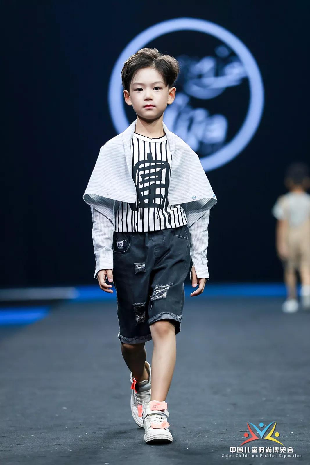 品牌童装发布会童模,2017亚洲国际童装节