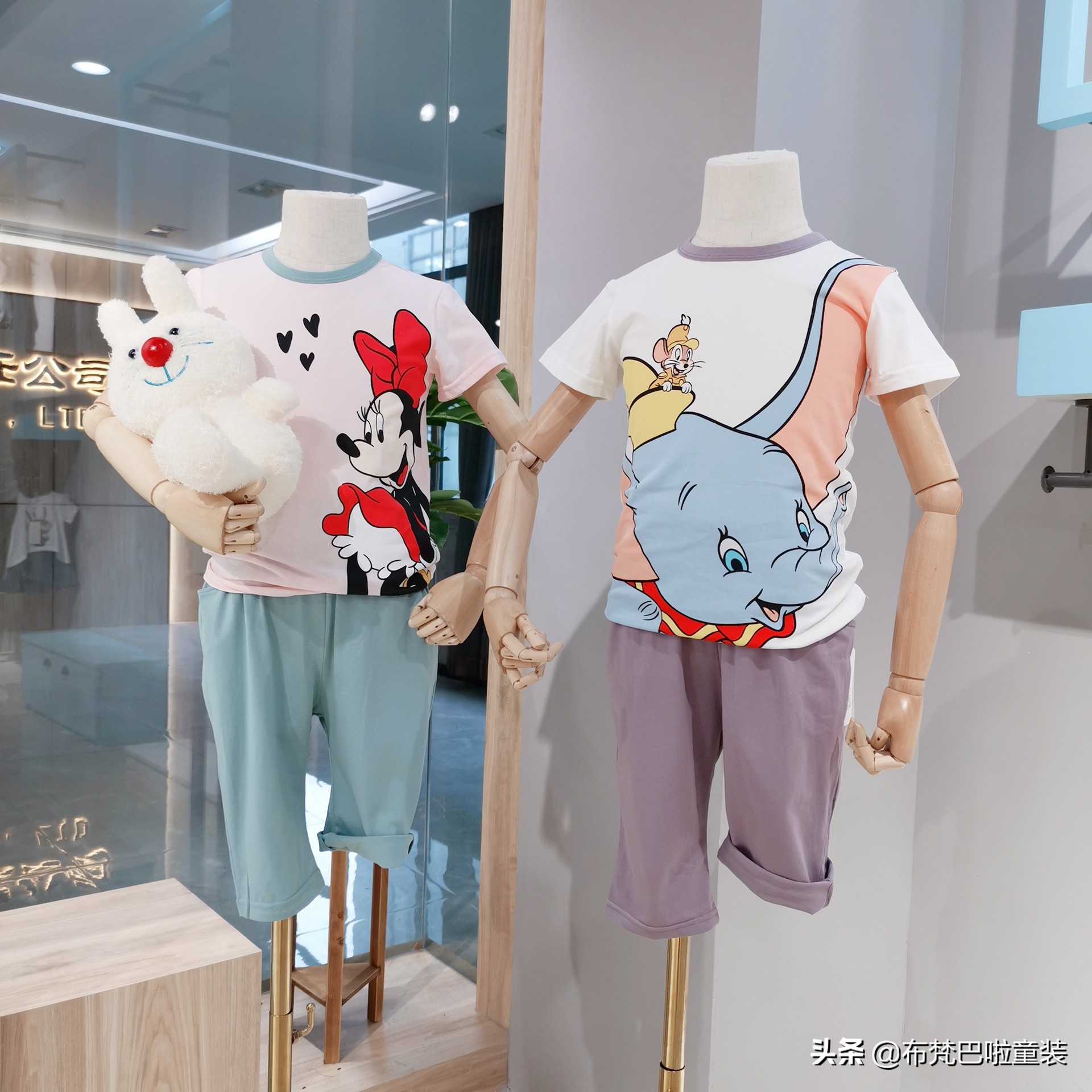 分析一下开个童装店赚钱吗,什么样的童装店挣钱快又好