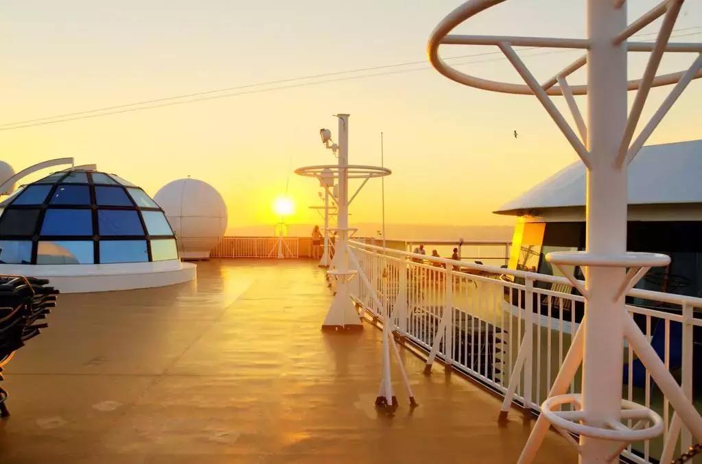 世界顶级豪华游轮合集,世界上7个不可思议的豪华游轮