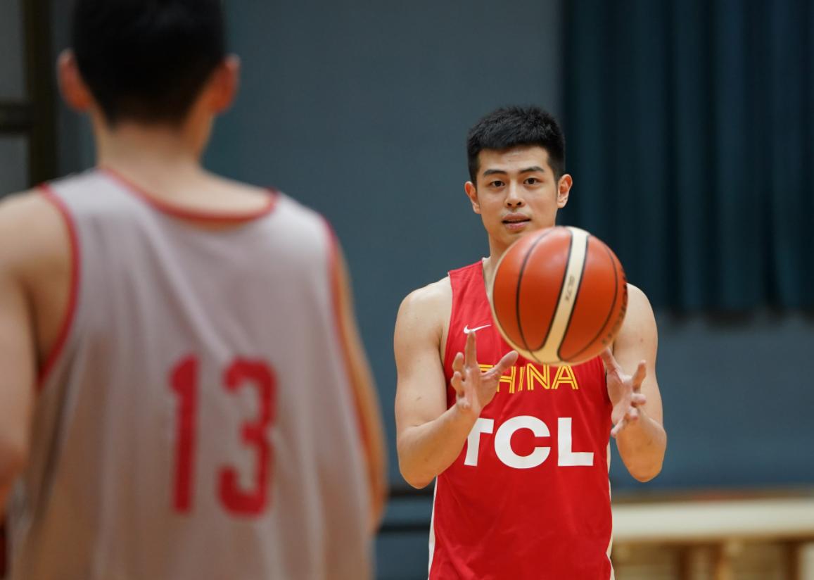 高二男生普通帅照片,男生高二帅气照片