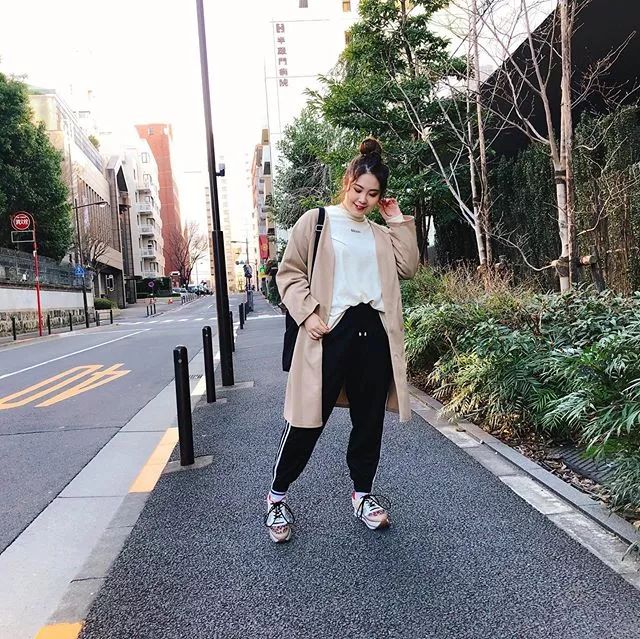 适合微胖小个子女生的衣服店铺,微胖小个子衣服穿搭