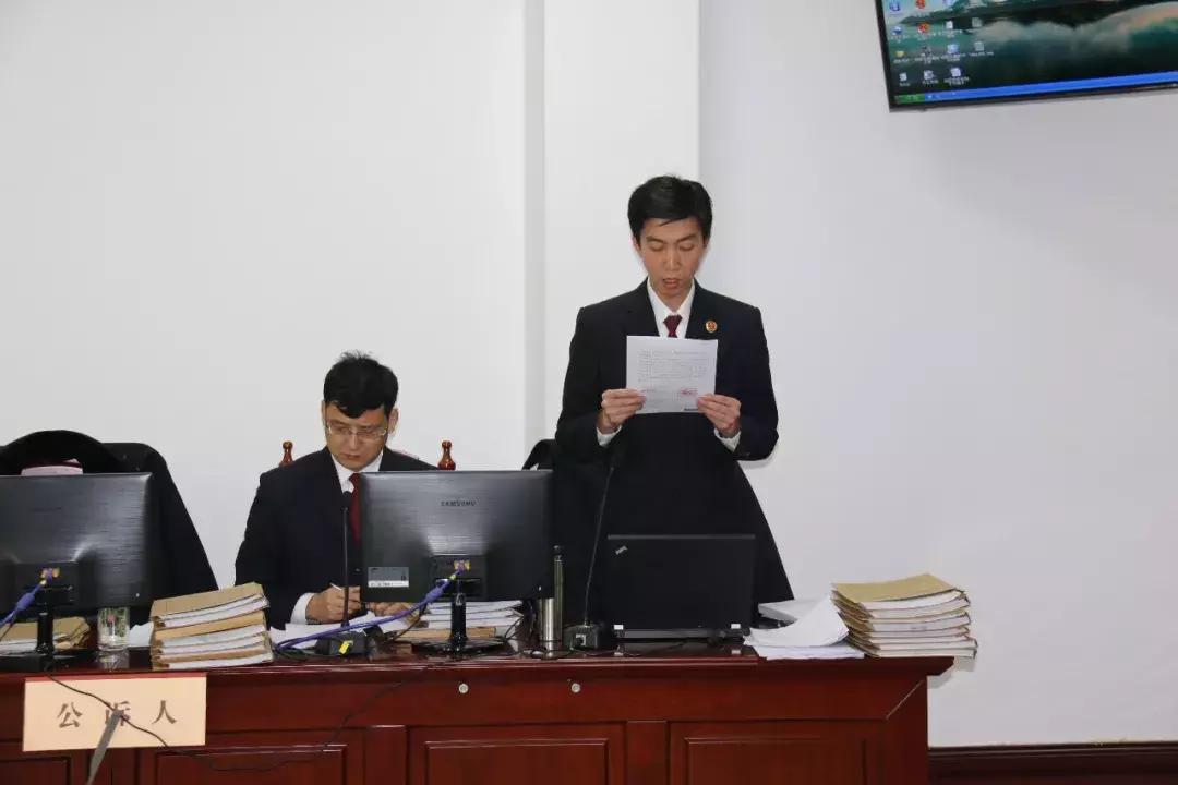 “辉煌”的反转人生：拼搏30多年官至副厅，贪污受贿800余万“铁窗泪”