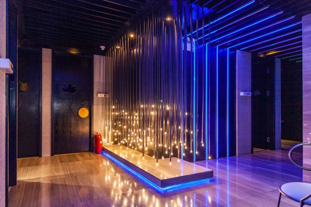 大连这家店做足疗还能看电影，是时候来一次全身心的放松了