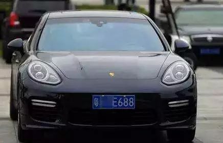 故意遮挡污损机动车号牌罚款多少,故意遮挡污损他人车牌