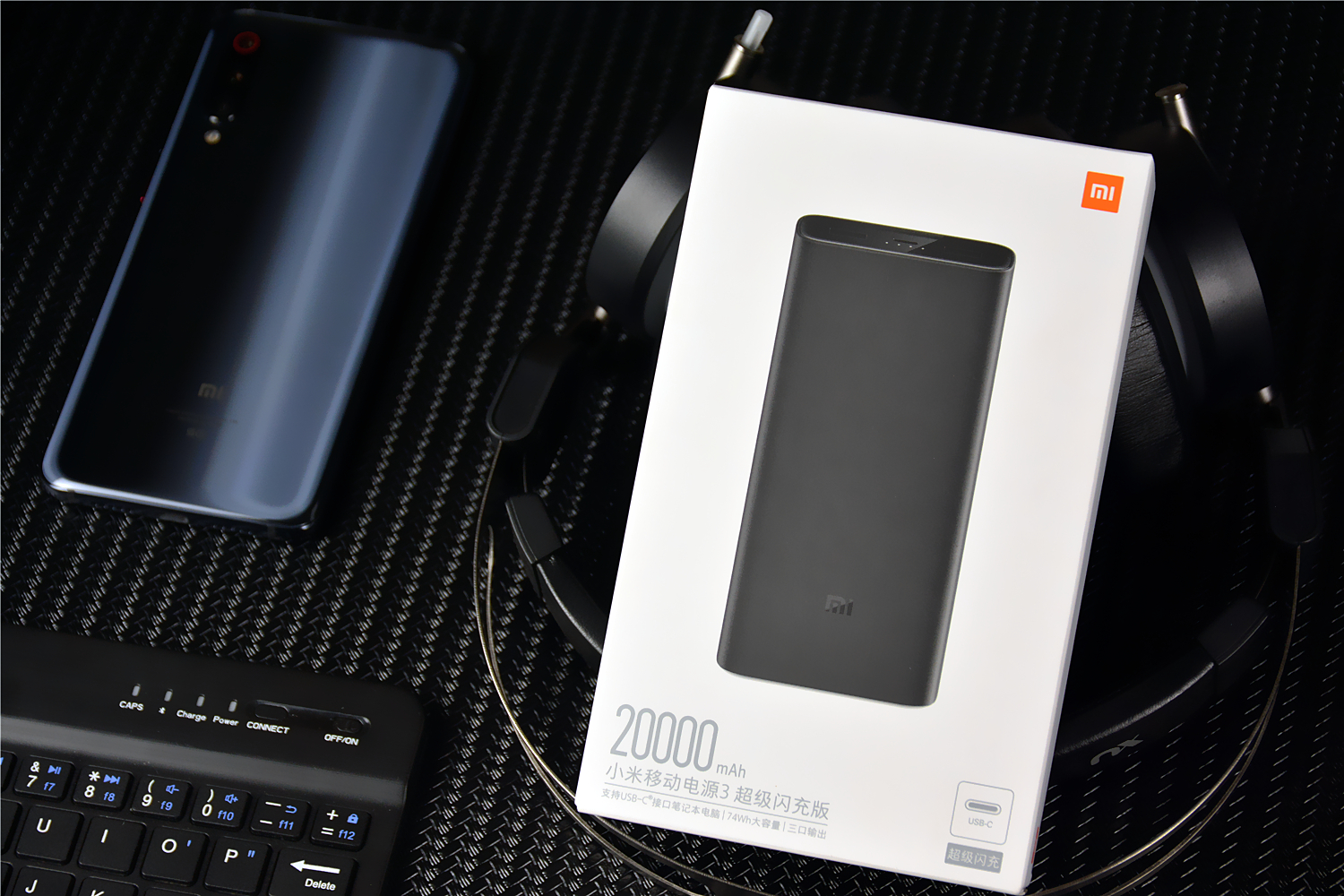 小米充电宝10000和20000哪个好,小米充电宝20000毫安给笔记本充电