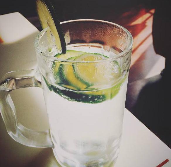 柠檬片可以做什么饮料,怎么用柠檬片做好喝的饮料甜甜的