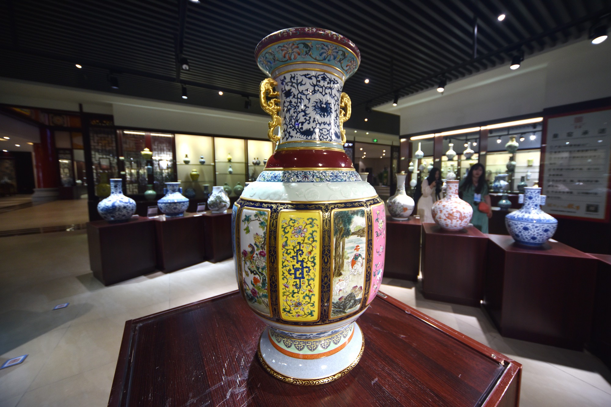 景德镇近代瓷器发展,千年瓷都景德镇有哪些瓷器