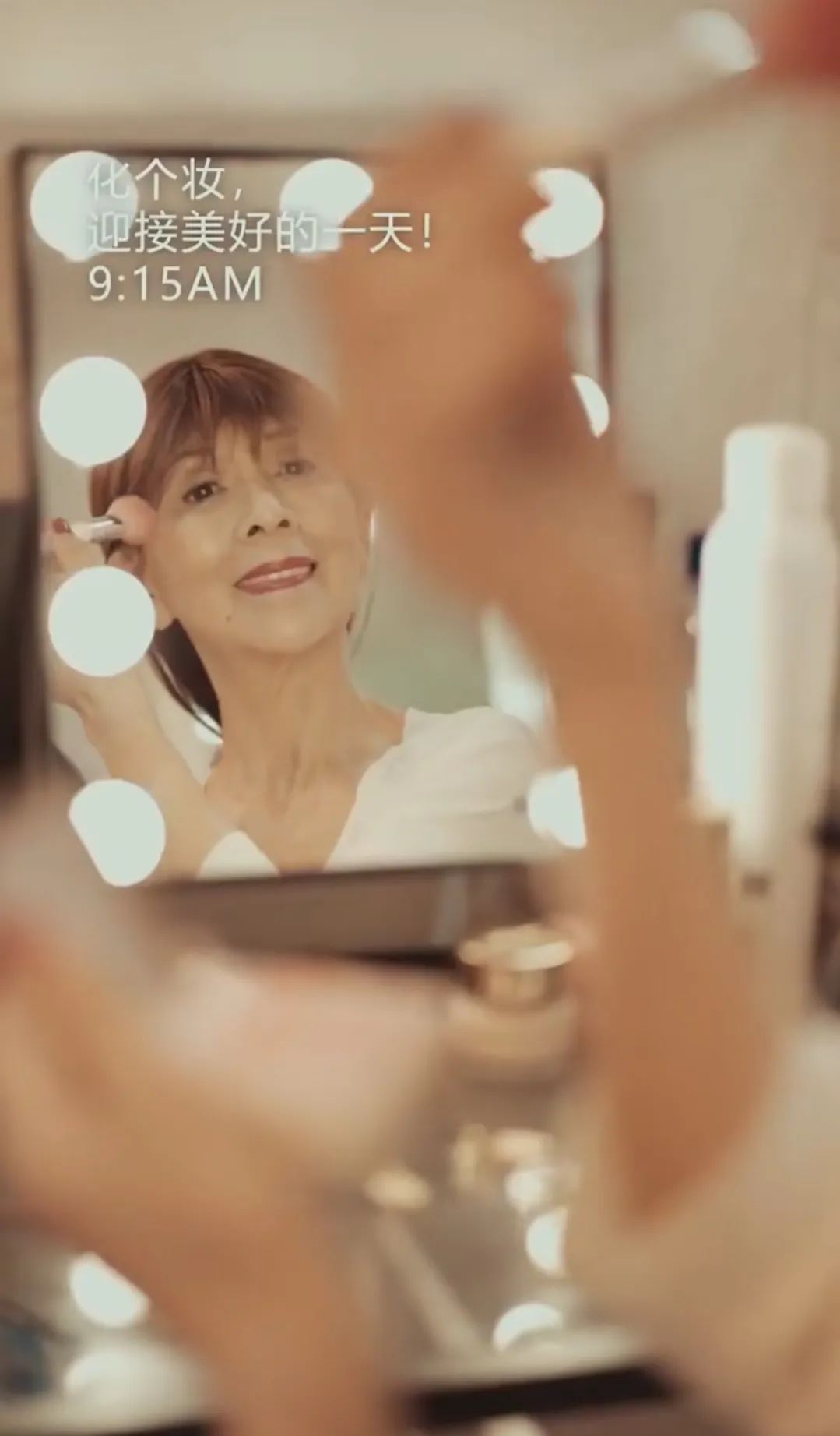 只穿高跟鞋的汪奶奶视频,只穿高跟鞋的汪奶奶多少岁