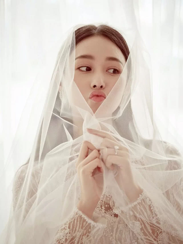 唐嫣罗晋婚纱照最新图片,唐嫣罗晋私下亲密细节婚纱照